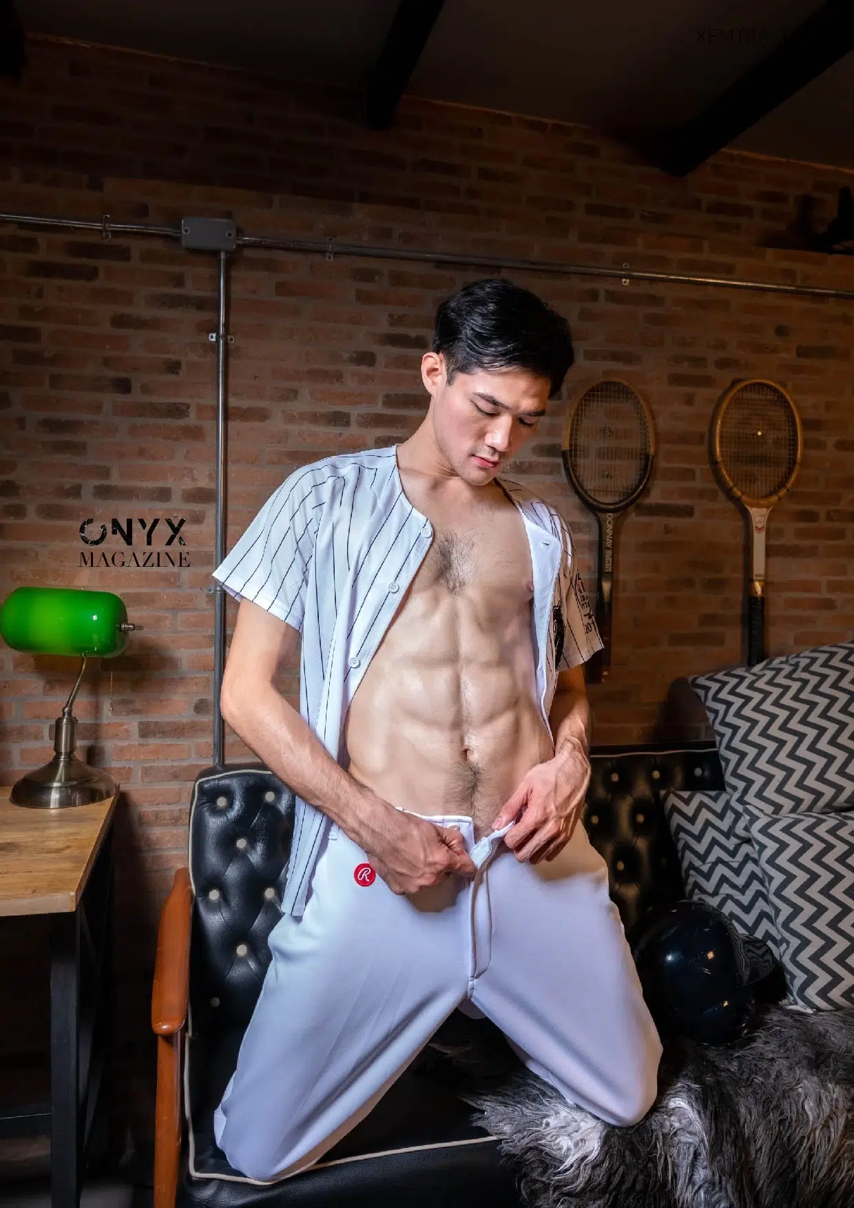 ONYX MAGAZINE NO.16 AITSU ‖ R+【PHOTO+VIDEO】