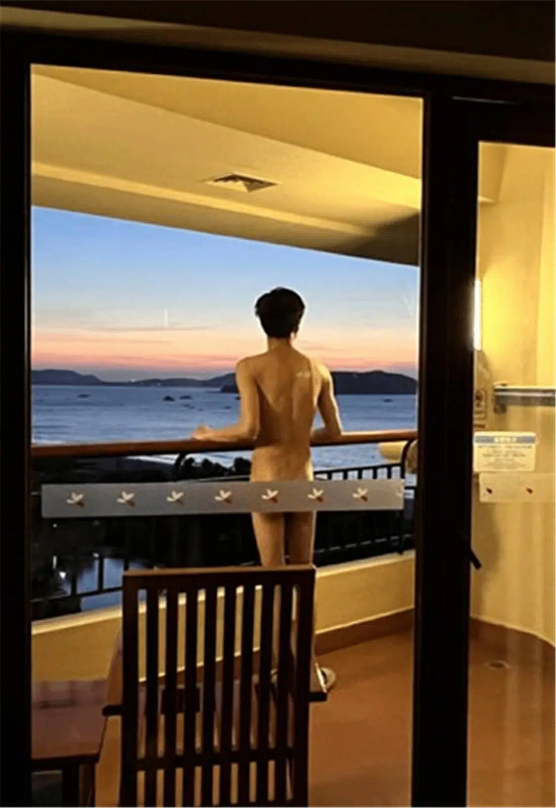 胤宸作品 抖音網紅體育生林之燃燃寫真 ‖ R+【PHOTO+VIDEO】