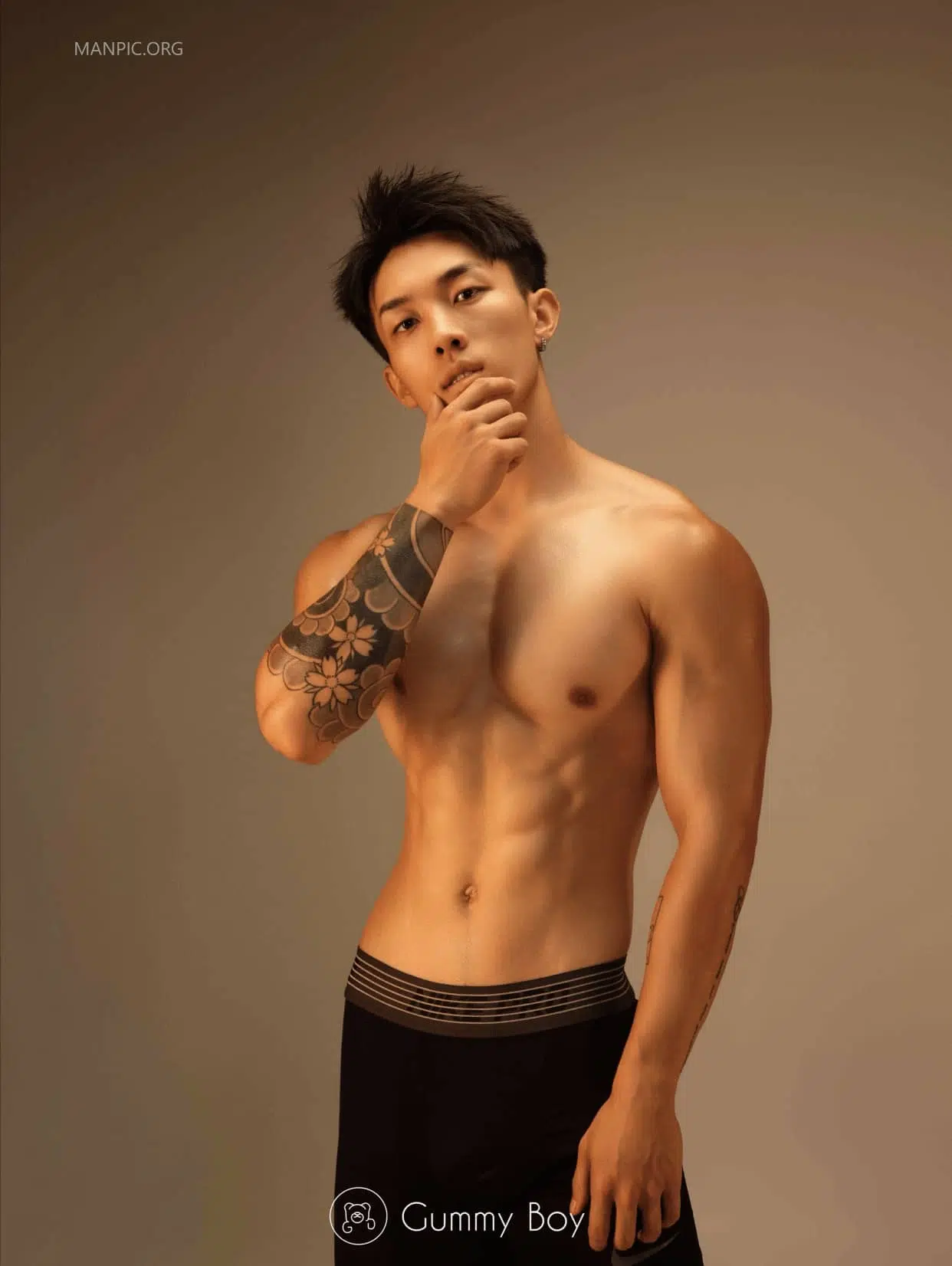GUMMYBOY #2 Adam’s Desire 禁忌慾望教練Adam的誘惑之旅 ‖ 18+【PHOTO】