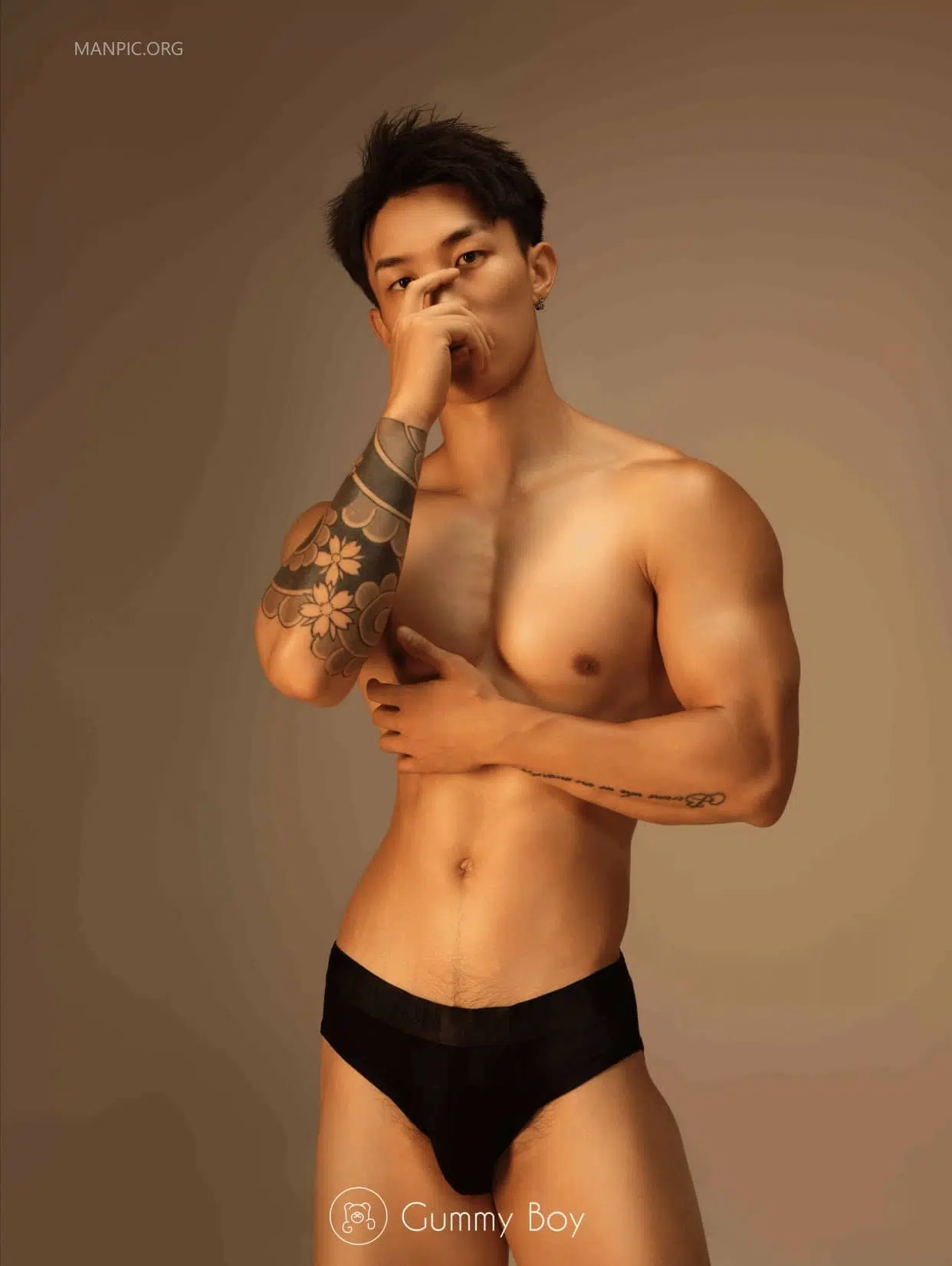 GUMMYBOY #2 Adam’s Desire 禁忌慾望教練Adam的誘惑之旅 ‖ 18+【PHOTO】