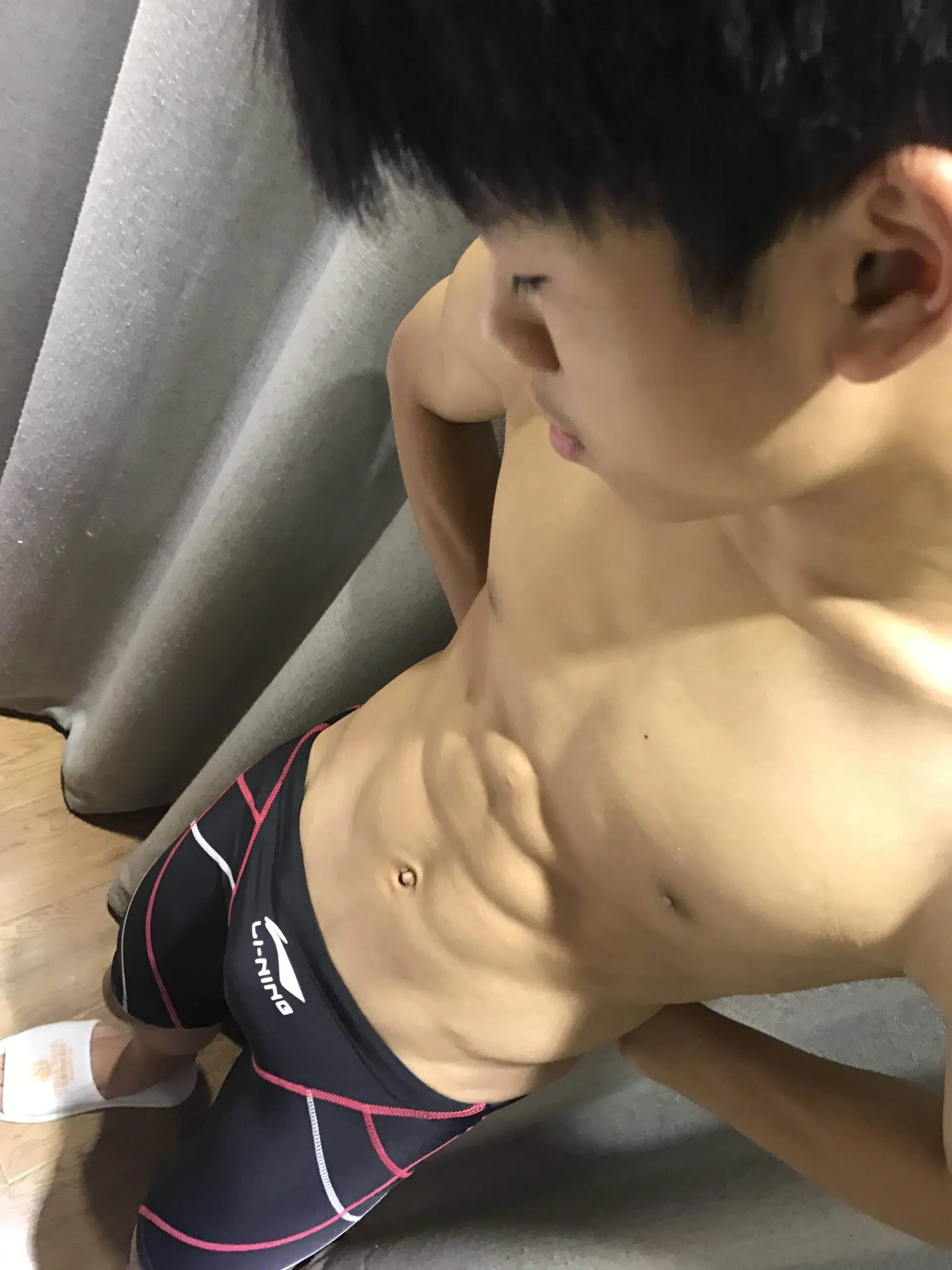黑皮體育生的私拍集 EP1 ‖ R+【PHOTO+VIDEO】