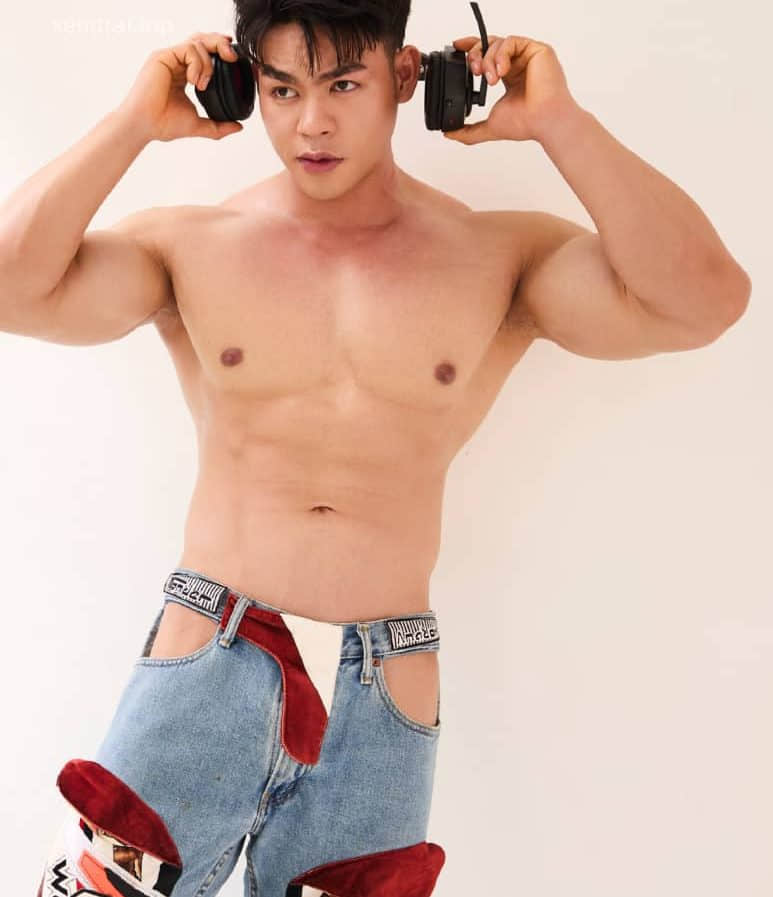 Awesome 38 – BIG (photo+video)