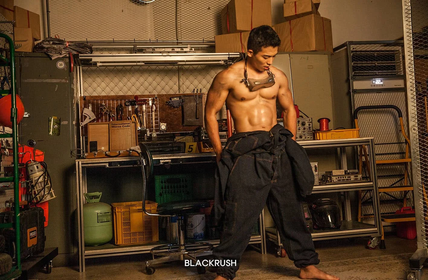 BLACK RUSH Vol.36 (SPICY) – HWAN