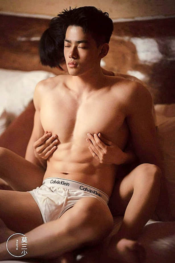 FOREST OF DESIRE 欲望森林 (photo)