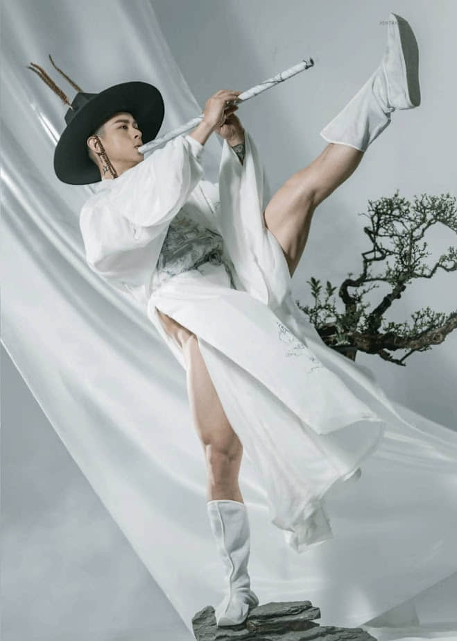 R2 任壬 WOW ! issue 8 菩提偈 明鏡[Photo R+]